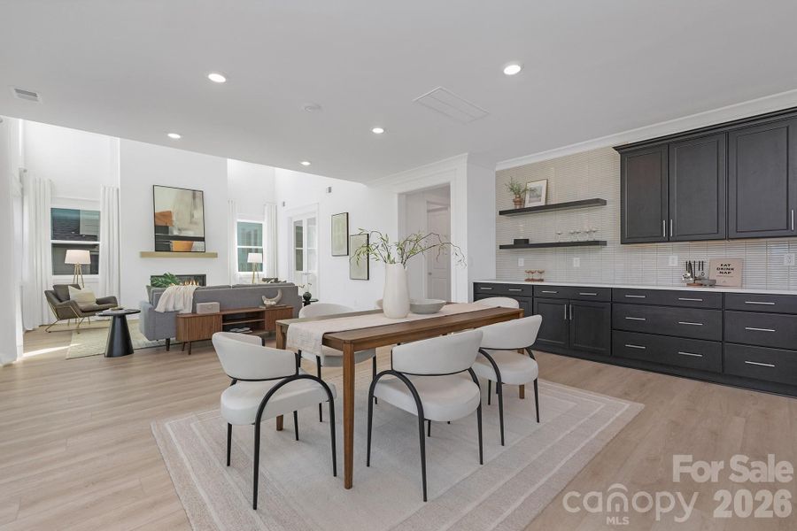 Staged Dining and Living