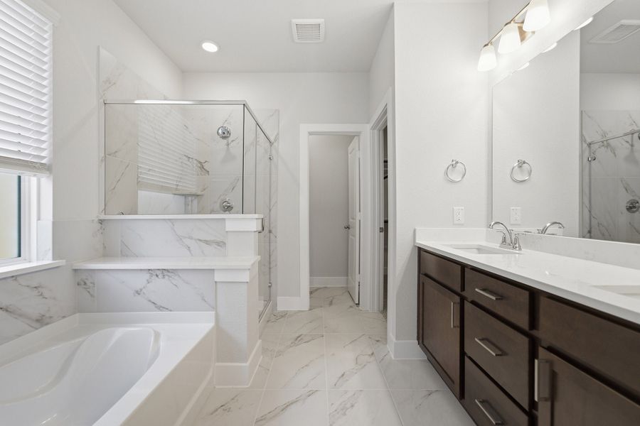 Furnished interior view inside a new home in Pecan Estates, Crosby (Image 12).