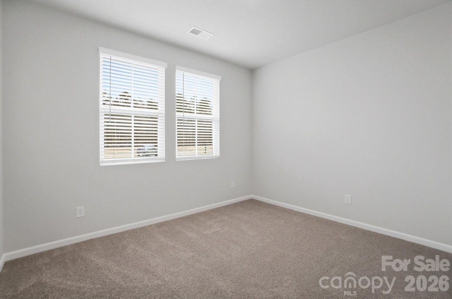 Spacious, unfurnished interior of a new home in Waxhaw Landing, Monroe (Image 20).