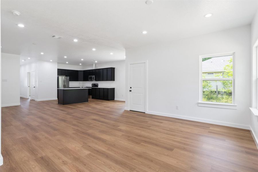 Spacious, unfurnished interior of a new home in , Splendora (Image 22).