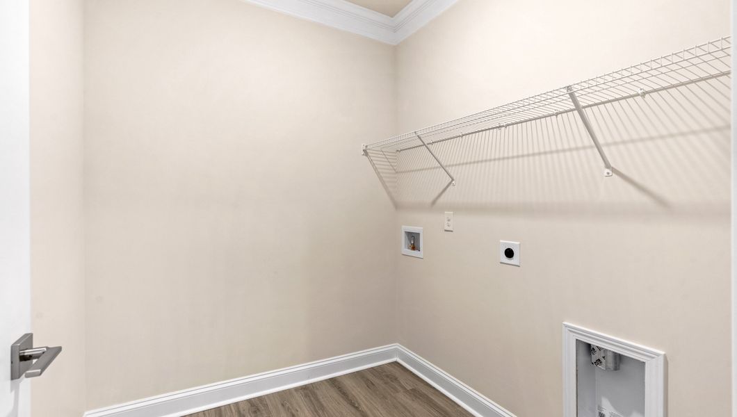 Spacious, unfurnished interior of a new home in Cottonwood Ridge, Piedmont (Image 25).