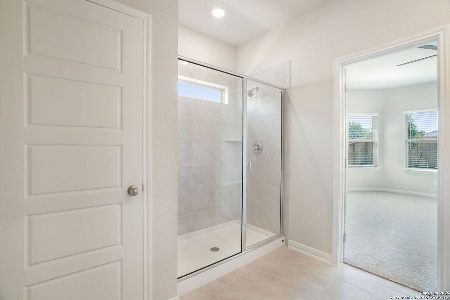 Image 48 of a home in Royal Crest. Image 48 of a home in Royal Crest.