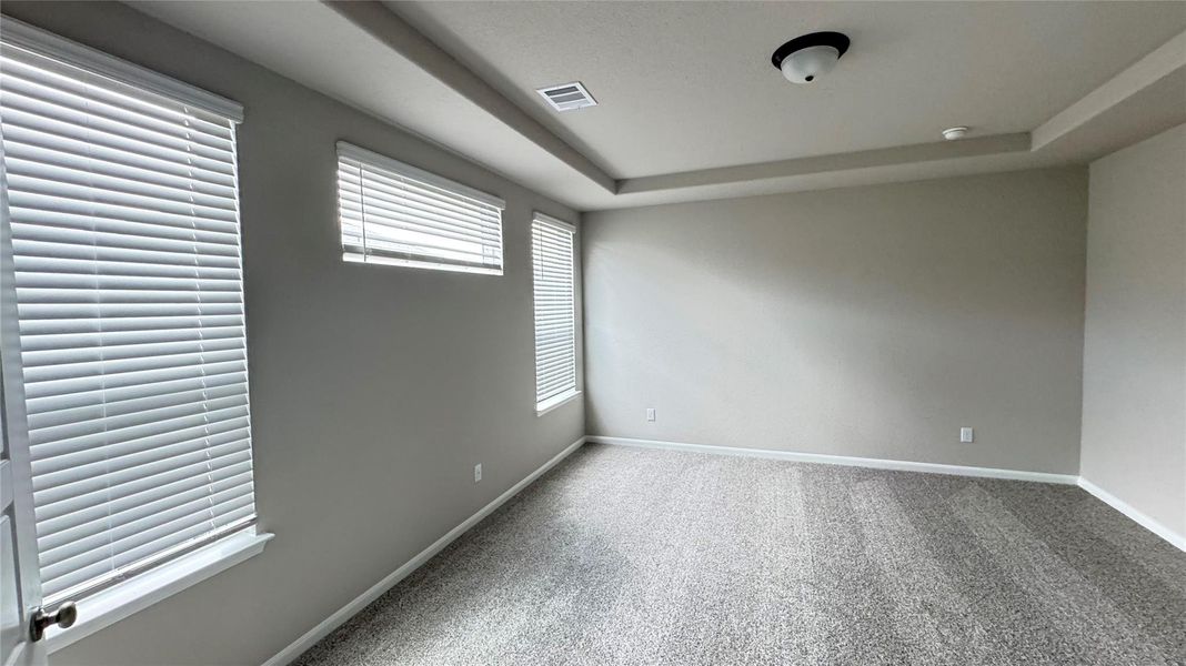 Spacious, unfurnished interior of a new home in Dunvale Village - Patio Home Collection, Houston (Image 17). Spacious, unfurnished interior of a new home in Dunvale Village - Patio Home Collection, Houston (Image 17).