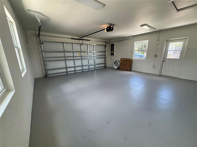 Spacious, unfurnished interior of a new home in , Zephyrhills (Image 58). Spacious, unfurnished interior of a new home in , Zephyrhills (Image 58).