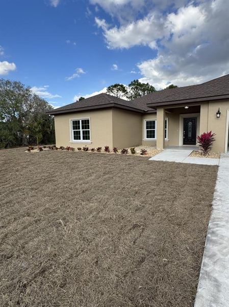 Exterior details and patio area of a home in , Okeechobee (Image 19). Exterior details and patio area of a home in , Okeechobee (Image 19).