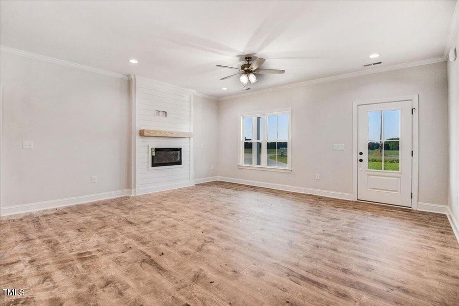 07-283 Paul Hare Rd-7