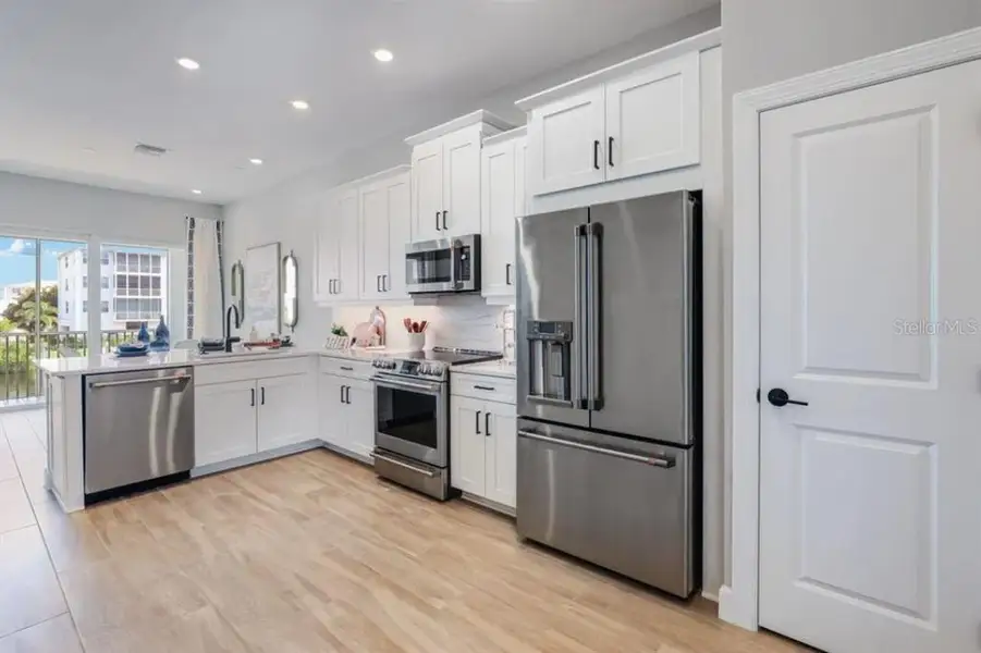 Furnished interior view inside a new home in Seahaven, Punta Gorda (Image 7).