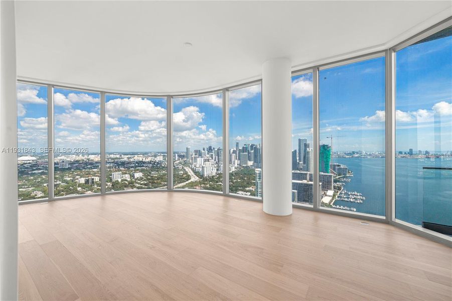 Spacious, unfurnished interior of a new home in Una Residences, Miami (Image 12).
