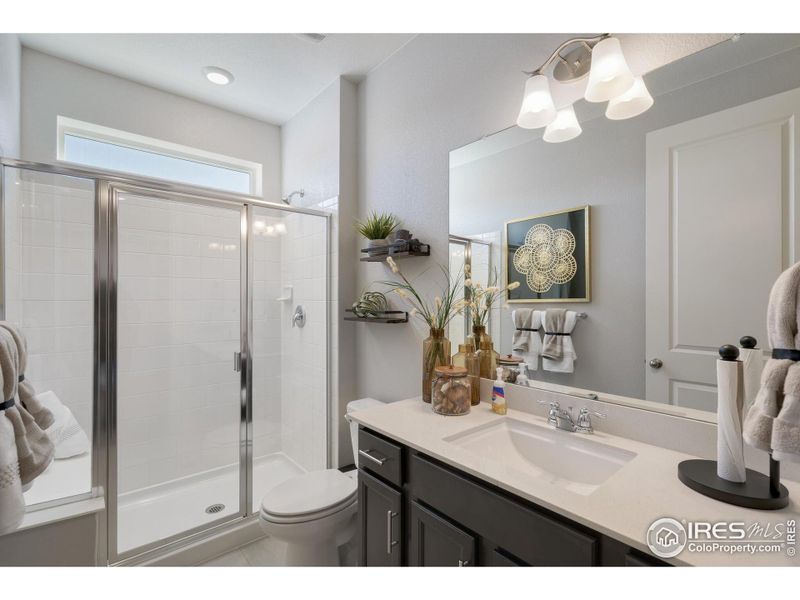 Furnished interior view inside a new home in Vantage, Berthoud (Image 10).
