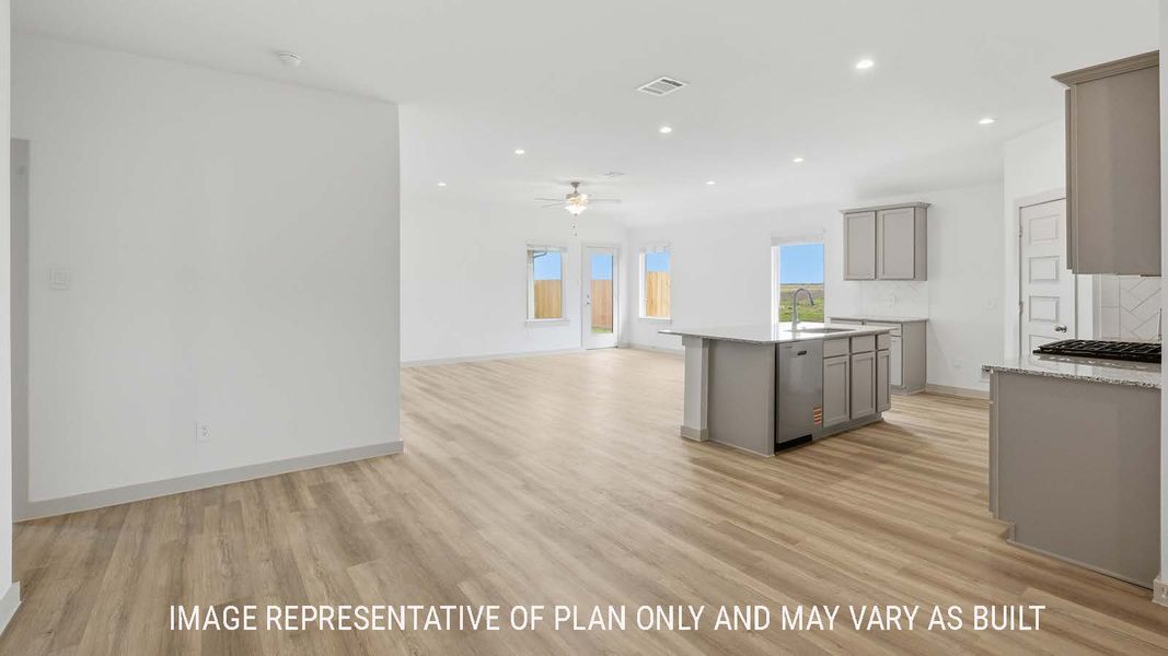 Image 31 representing the Lakeway by D.R. Horton in Reserve at Mallard Lakes, Orange, TX.