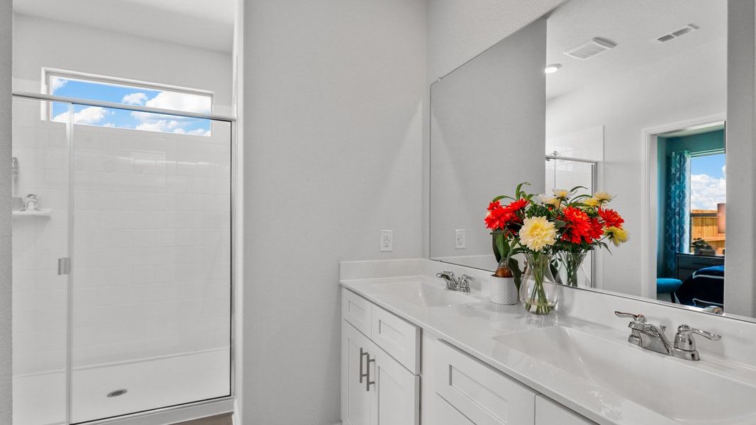 Furnished interior view inside a new home in Lankford Farms, Cleburne (Image 28).