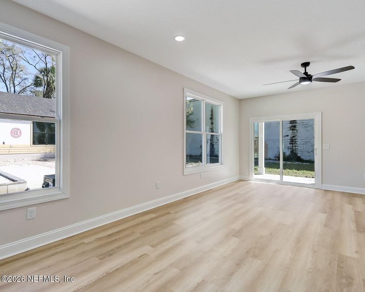 Spacious, unfurnished interior of a new home in , Jacksonville (Image 38).