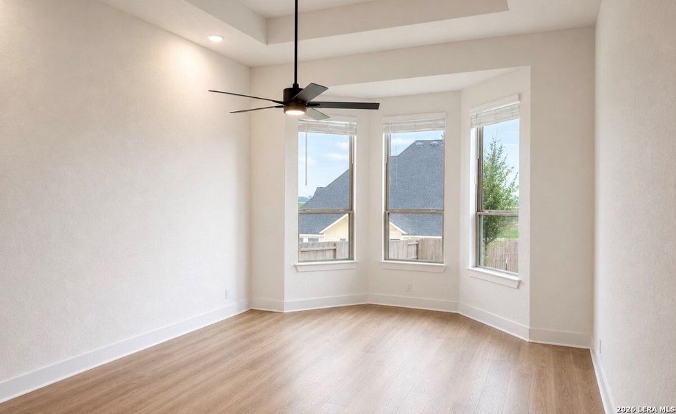 Spacious, unfurnished interior of a new home in Prominence Urban, San Antonio (Image 4).