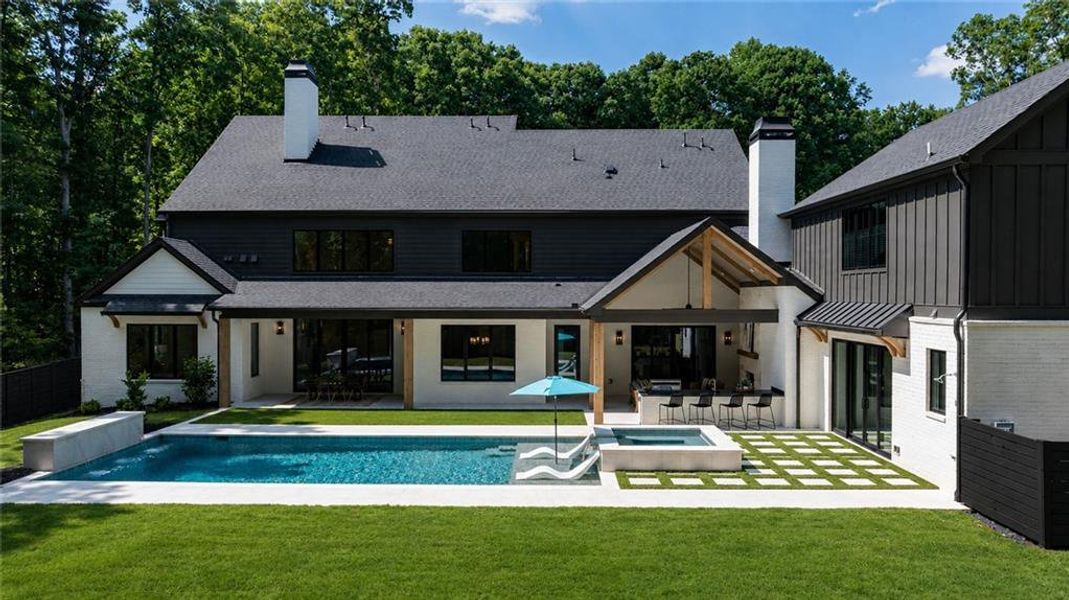 Exterior details and patio area of a home in , Alpharetta (Image 30).