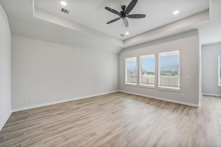 Spacious, unfurnished interior of a new home in Windmill Estates, Magnolia (Image 46).