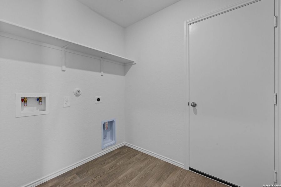 Spacious, unfurnished interior of a new home in Arroyo Ranch, Seguin (Image 20). Spacious, unfurnished interior of a new home in Arroyo Ranch, Seguin (Image 20).