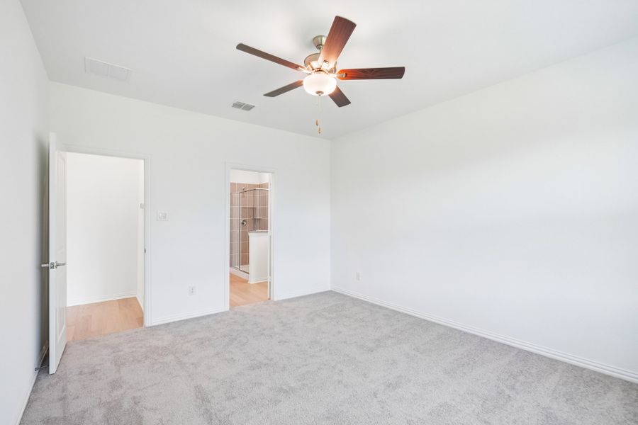 Spacious, unfurnished interior of a new home in River Ridge, Crandall (Image 22). Spacious, unfurnished interior of a new home in River Ridge, Crandall (Image 22).