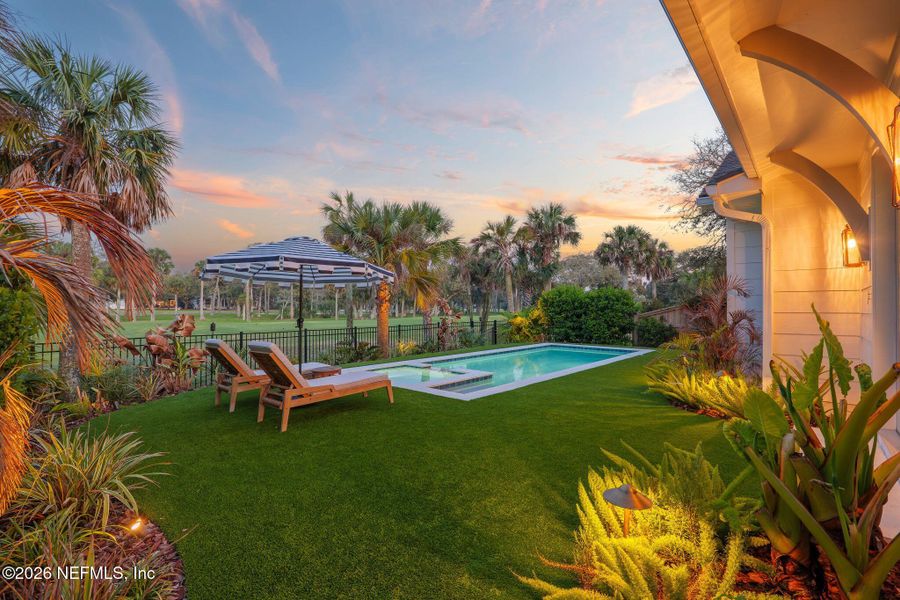 Exterior details and patio area of a home in , Ponte Vedra Beach (Image 40).