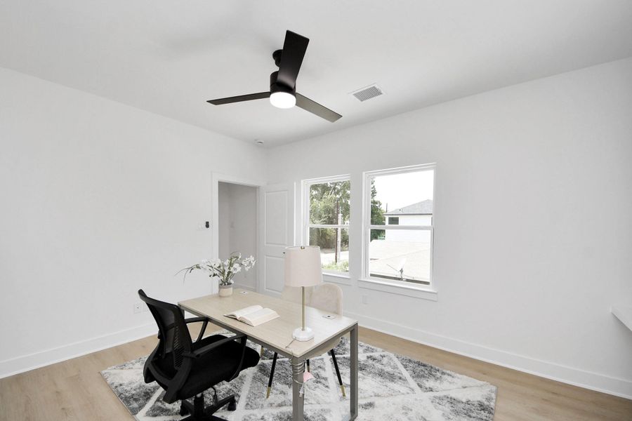 Furnished interior view inside a new home in , Houston (Image 34). Furnished interior view inside a new home in , Houston (Image 34).