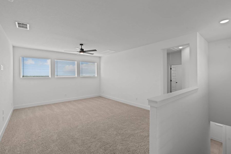 Representative unfurnished interior of a home built from the Cohen by Chesmar Homes in Sienna Lakes, San Antonio (Image 9).