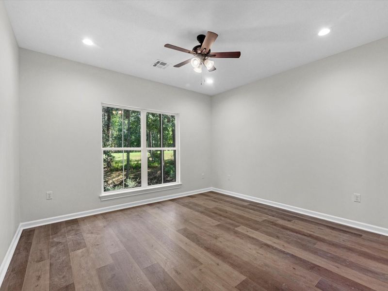 Spacious, unfurnished interior of a new home in , Brookeland (Image 17).