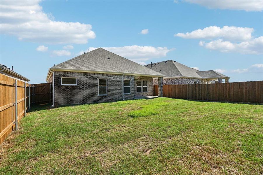 Exterior details and patio area of a home in Lone Oak, Alvarado (Image 21). Exterior details and patio area of a home in Lone Oak, Alvarado (Image 21).