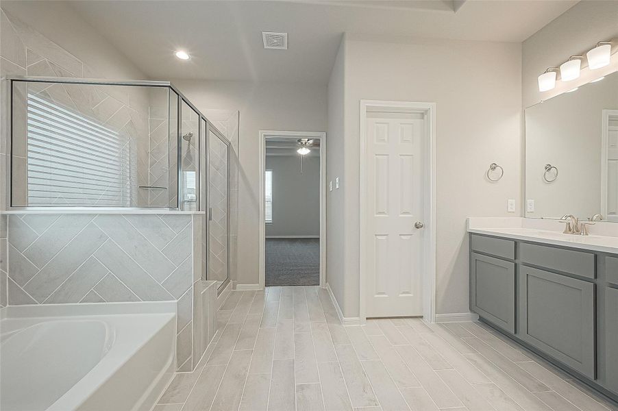 Furnished interior view inside a new home in River Ranch, Dayton (Image 5).