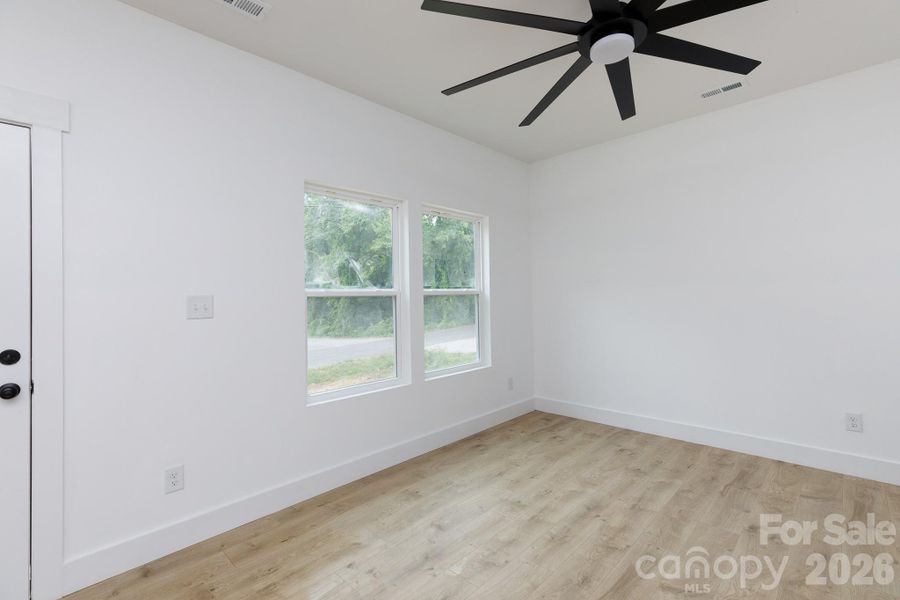 Spacious, unfurnished interior of a new home in , Great Falls (Image 13).