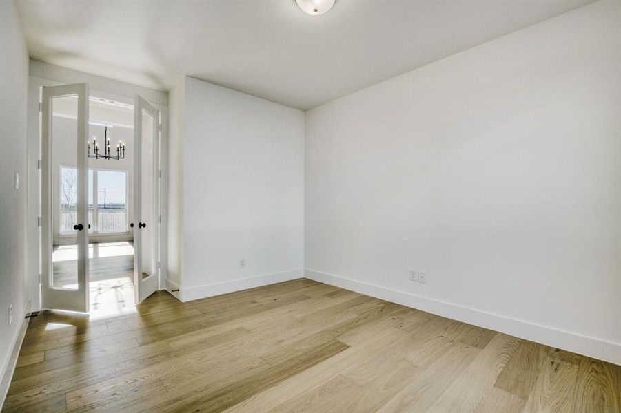 Spacious, unfurnished interior of a new home in Ten Mile Creek, Celina (Image 23).