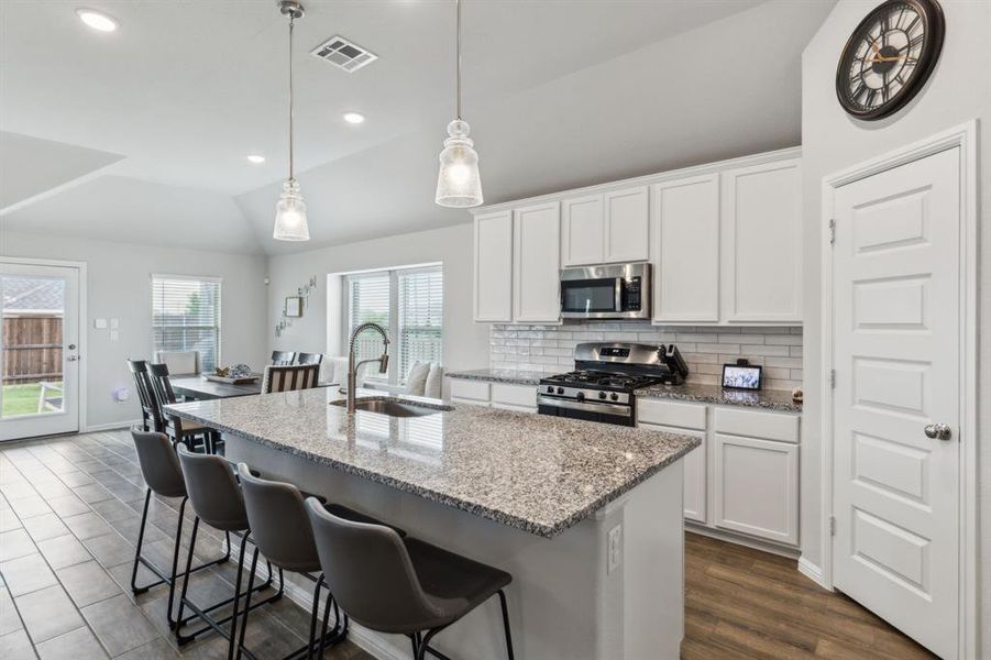 Eat in kitchen with walk-in pantry Eat in kitchen with walk-in pantry