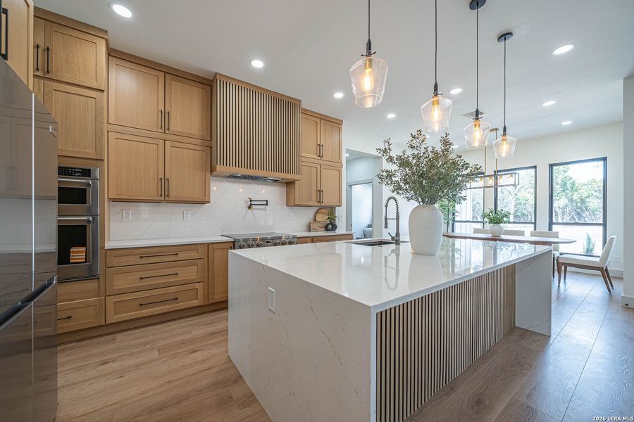 Furnished interior view inside a new home in , Bandera (Image 17).
