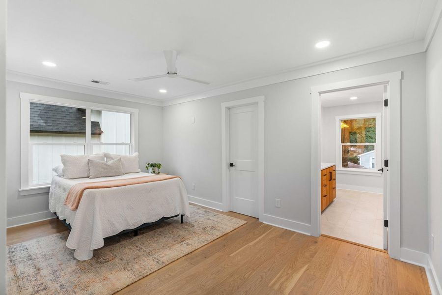 Furnished interior view inside a new home in , Charleston (Image 35).