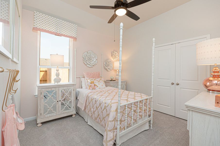 Furnished interior view inside a new home in Amira, Tomball (Image 9).