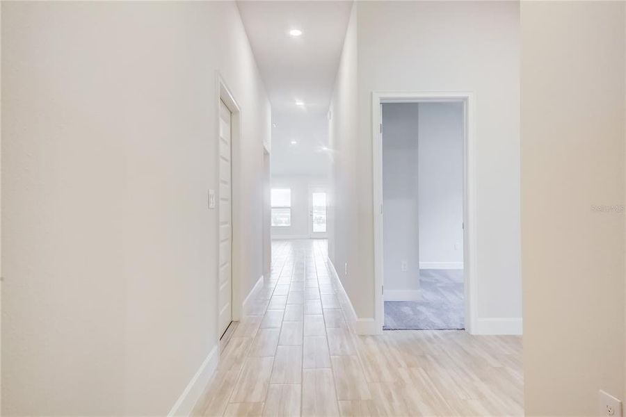 Spacious, unfurnished interior of a new home in Aviary at Rutland Ranch, Parrish (Image 9).