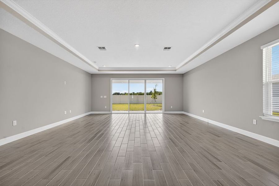 Spacious, unfurnished interior of a new home in Headwaters at Lofton Creek, Yulee (Image 16).