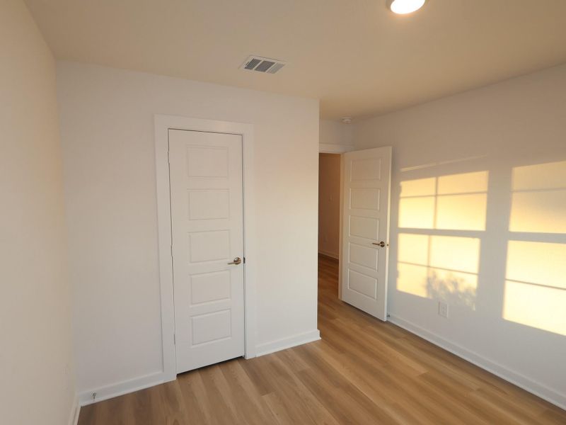 Spacious, unfurnished interior of a new home in Moran Ranch, Willis (Image 15).