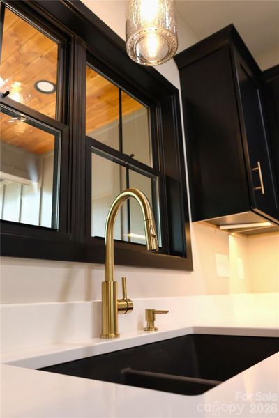 clean kitchen design