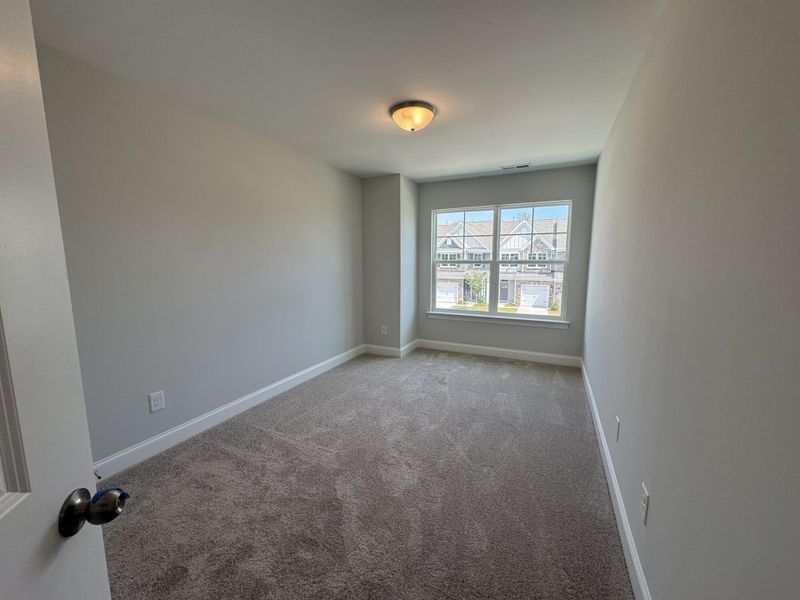 Spacious, unfurnished interior of a new home in Harrisburg Village Townhomes, Harrisburg (Image 10).