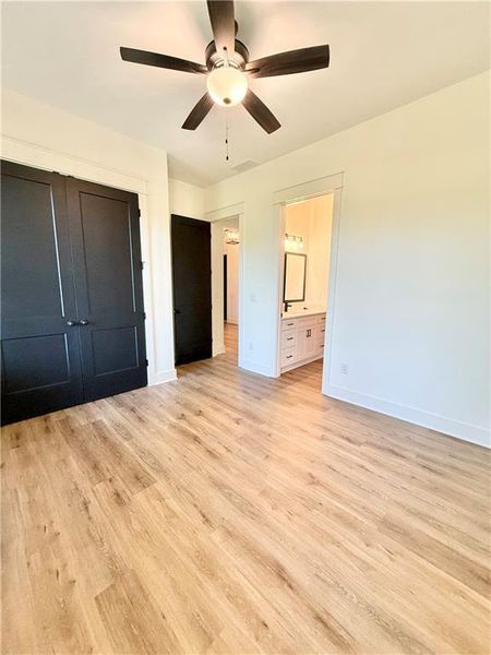 Spacious, unfurnished interior of a new home in , Dallas (Image 26).