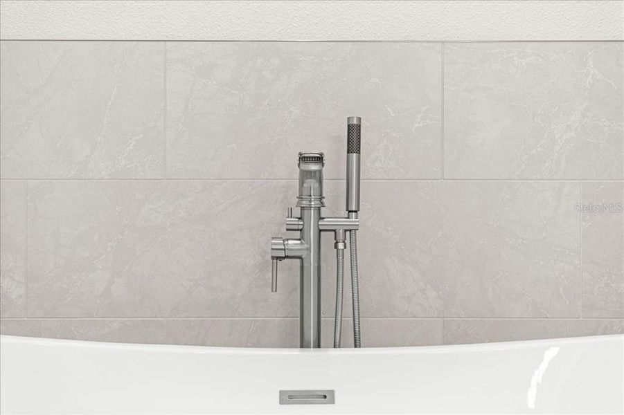 Close-up of interior finishes inside a home in , Dunnellon (Image 37).