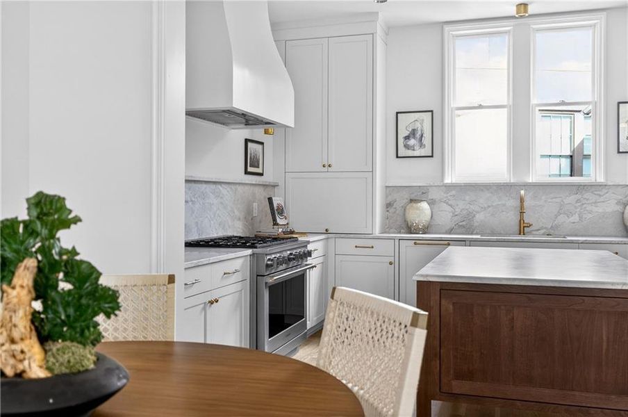 Furnished interior view inside a new home in Delmont, Atlanta (Image 50). Furnished interior view inside a new home in Delmont, Atlanta (Image 50).