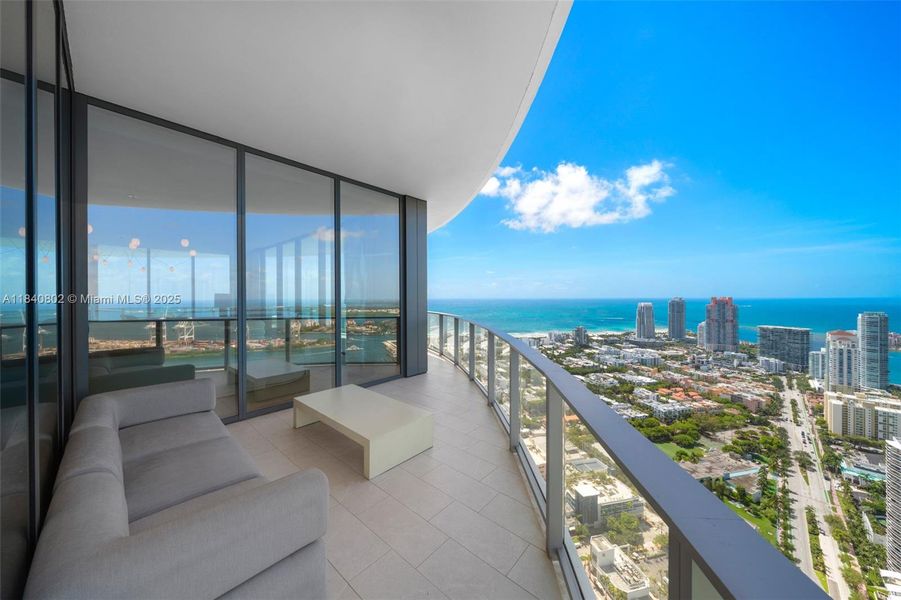 Exterior details and patio area of a home in , Miami Beach (Image 20).