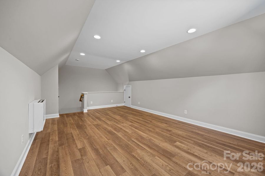 Spacious, unfurnished interior of a new home in , Salisbury (Image 39).