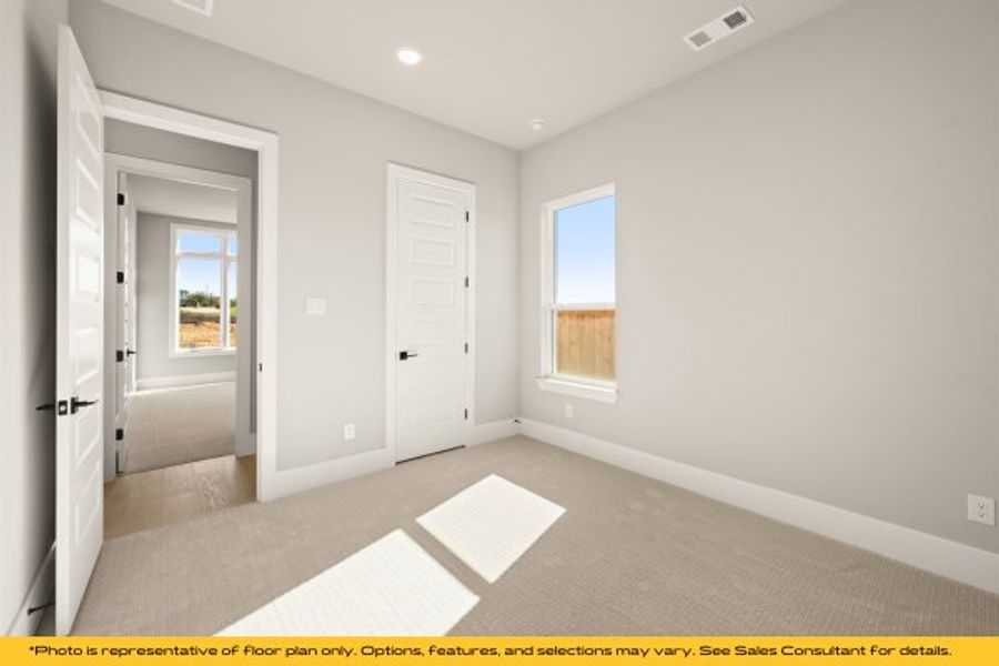Representative unfurnished interior of a home built from the Tahoe by Stonefield Homes in Heath Golf and Yacht Club, Rockwall (Image 49).