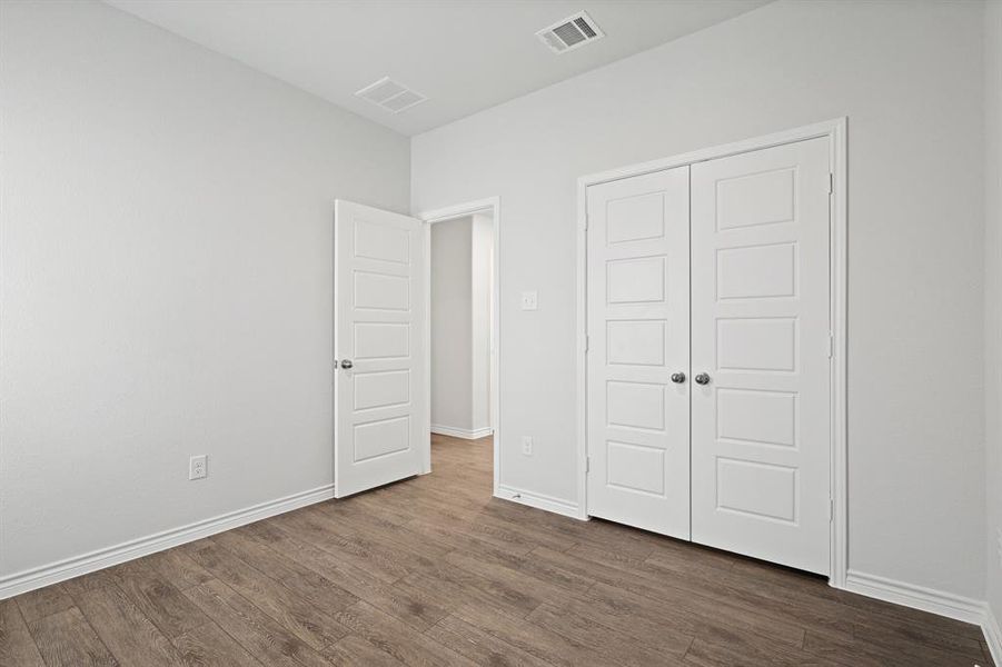 Spacious, unfurnished interior of a new home in Rocky Creek Crossing, Fort Worth (Image 19). Spacious, unfurnished interior of a new home in Rocky Creek Crossing, Fort Worth (Image 19).