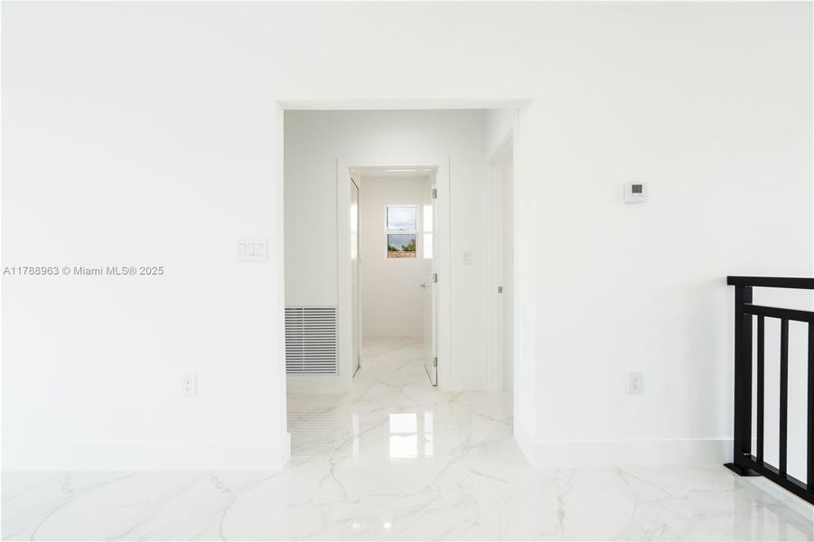 Image 28 of a home in .