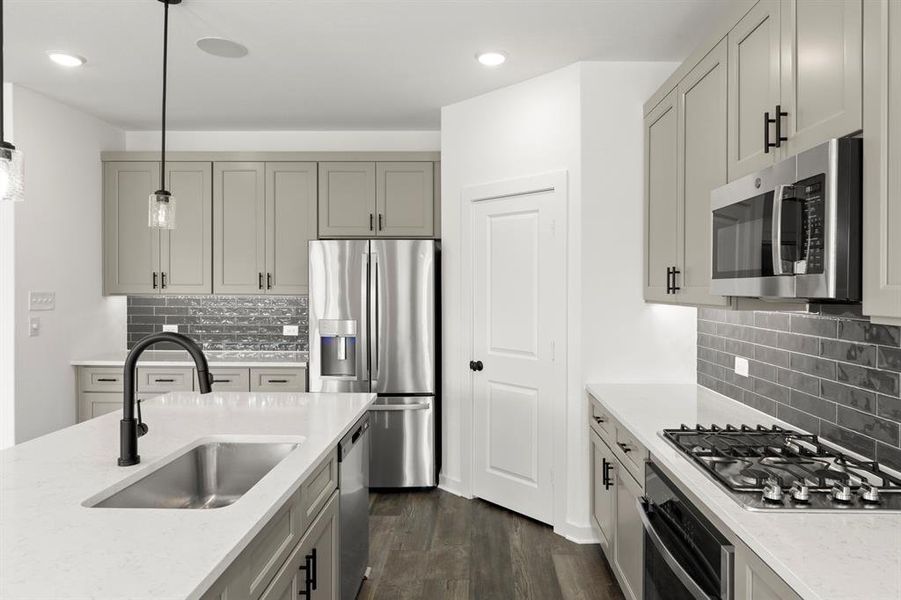 10. 1022 Watercourse - Kitchen (3) 10. 1022 Watercourse - Kitchen (3)