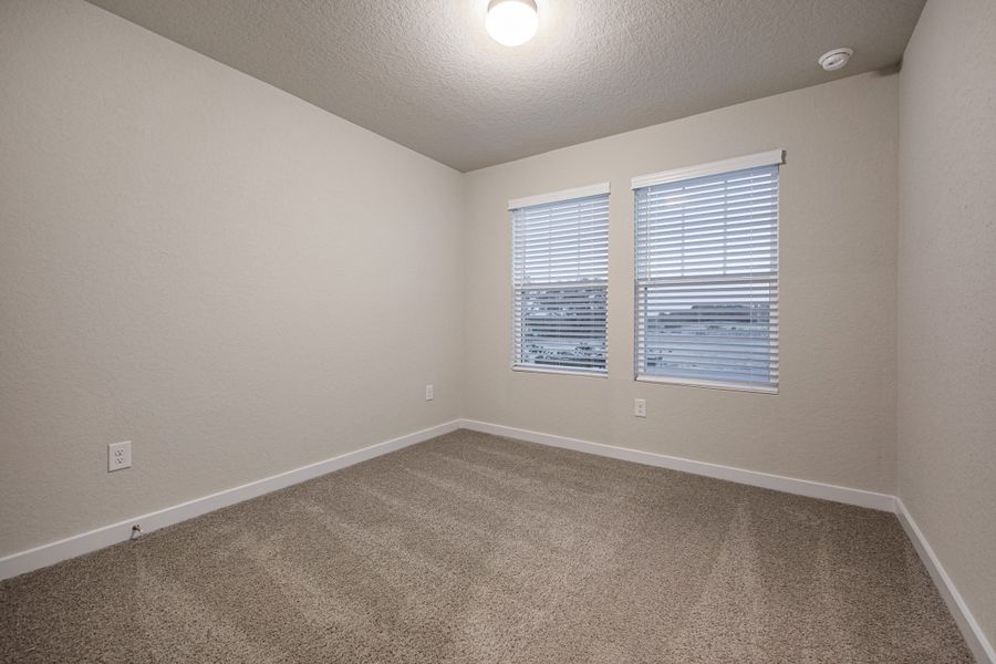 Spacious, unfurnished interior of a new home in Briarwood, Elgin (Image 34).