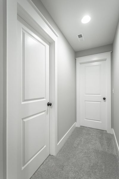 Spacious, unfurnished interior of a new home in Pine Ridge, Soddy-Daisy (Image 32).