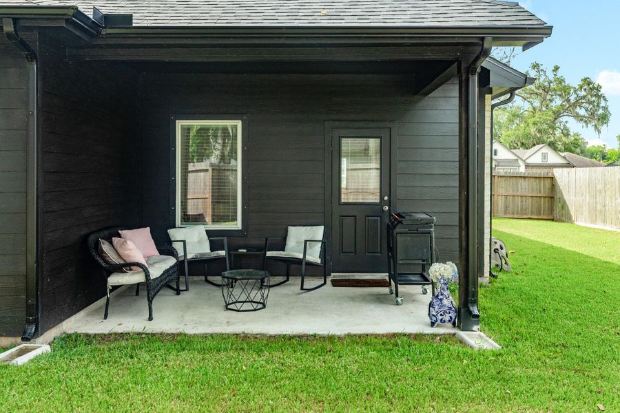 Exterior details and patio area of a home in Columbia Lakes, West Columbia (Image 22).